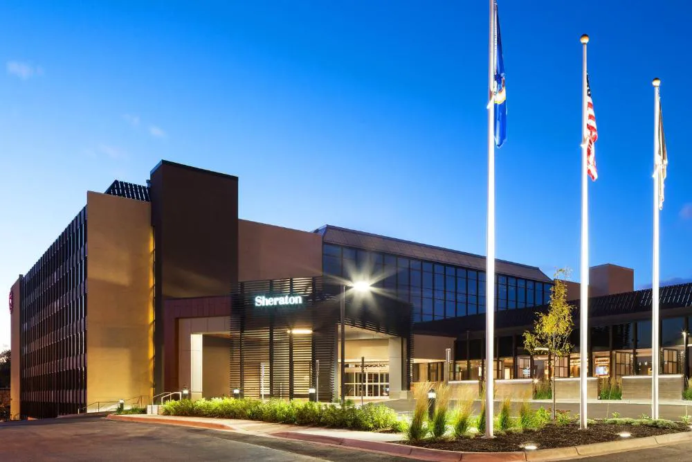 Sheraton Bloomington Hotel hotel hero