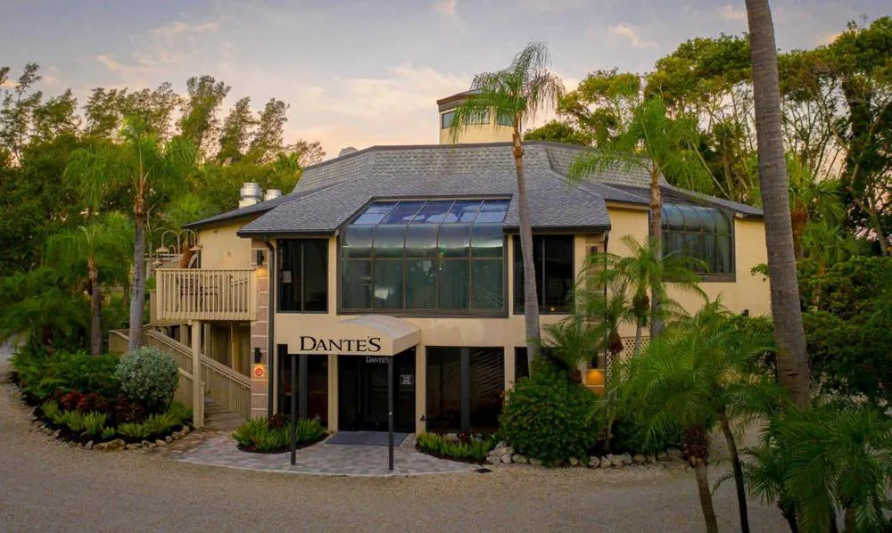 Sanibel Inn hotel hero