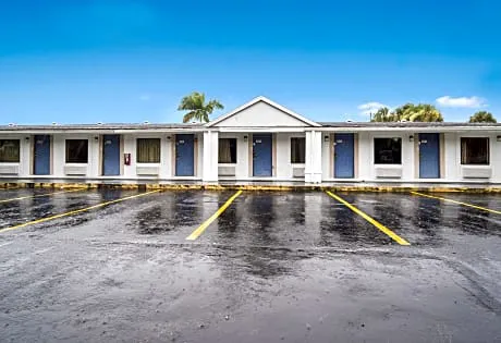 Motel 6 Fort Myers, FL hotel detail image 3