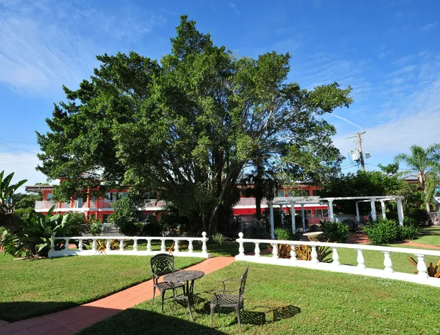Days Inn by Wyndham Fort Myers Springs Resort hotel detail image 2