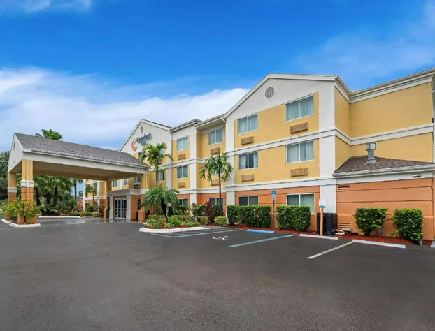 Comfort Inn Fort Myers Northeast hotel detail image 1