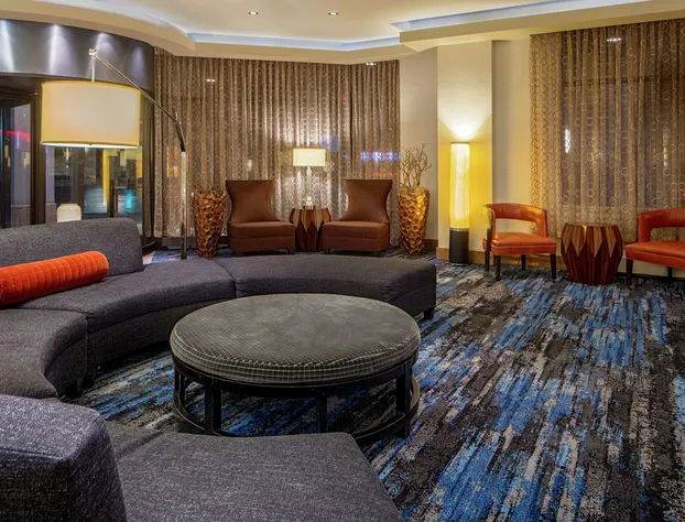 DoubleTree Suites by Hilton Minneapolis Downtown hotel detail image 3