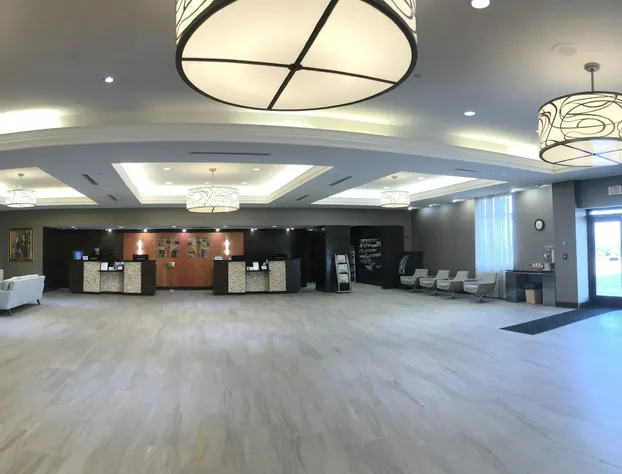 DoubleTree by Hilton Minneapolis Airport, MN hotel detail image 4