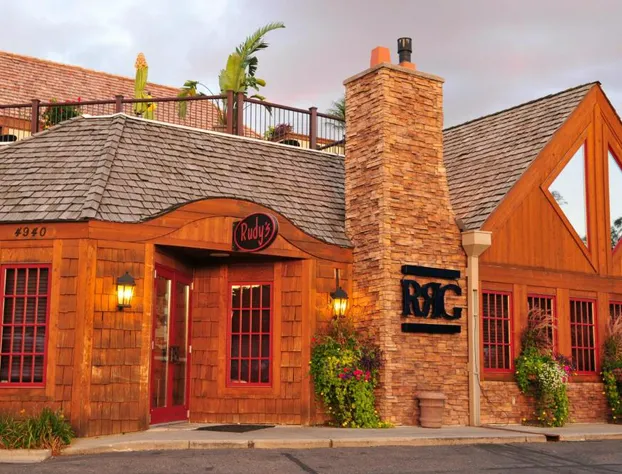 Best Western Plus White Bear Country Inn hotel detail image 1