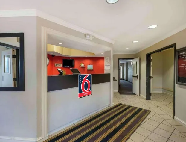 Studio 6 Extended Stay Minneapolis Airport Eagan North MN hotel detail image 1