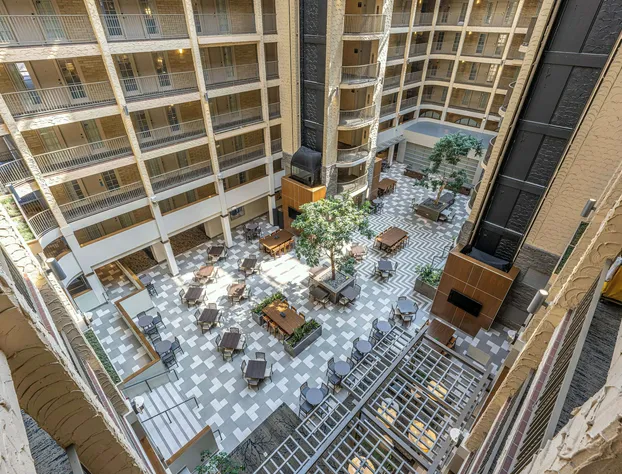 Embassy Suites Bloomington Edina hotel detail image 2