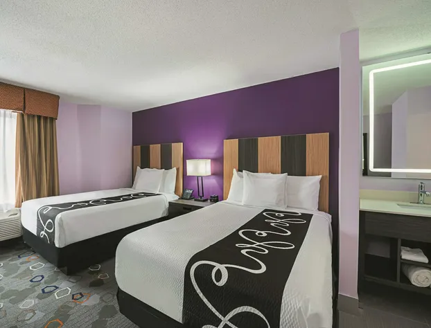 La Quinta Inn & Suites by Wyndham Minneapolis Northwest hotel detail image 3