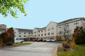 Suburban Studios Minneapolis Brooklyn Center hotel hero