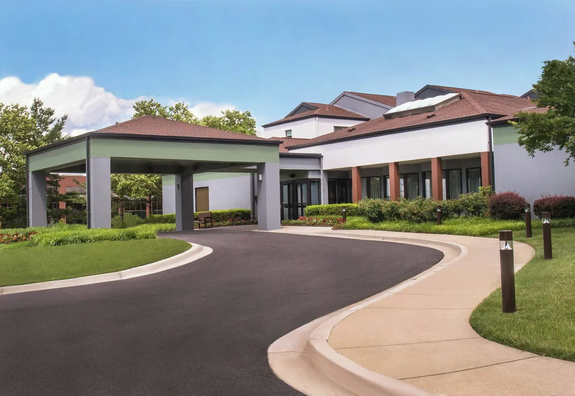 Courtyard by Marriott Baltimore BWI Airport hotel hero