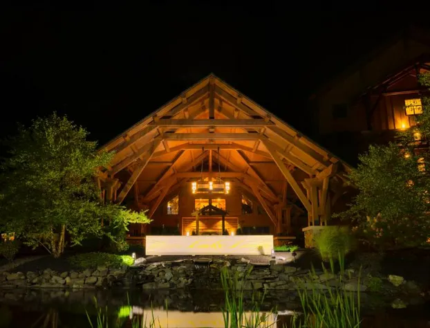 Hope Lake Lodge & Indoor Waterpark hotel detail image 3