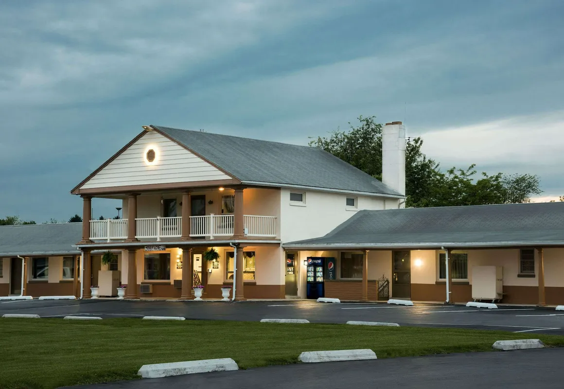 Knights Inn Palmyra hotel hero