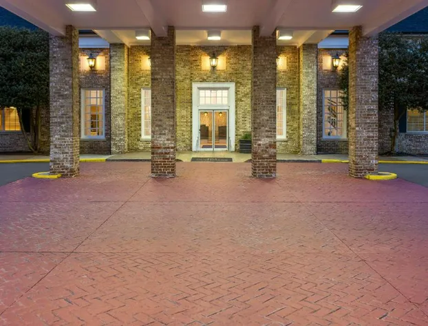 Penn Harris Hotel Harrisburg, Trademark by Wyndham hotel detail image 2