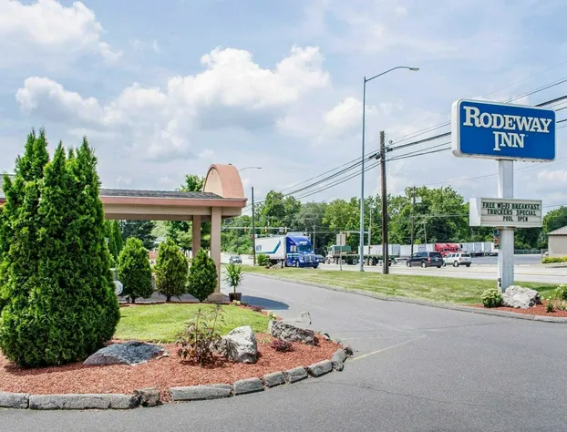 Rodeway Inn Carlisle North hotel detail image 1
