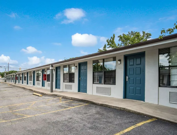 Rodeway Inn Carlisle North hotel detail image 1