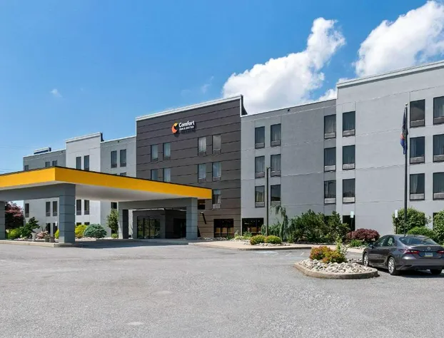 Comfort Inn & Suites hotel detail image 1