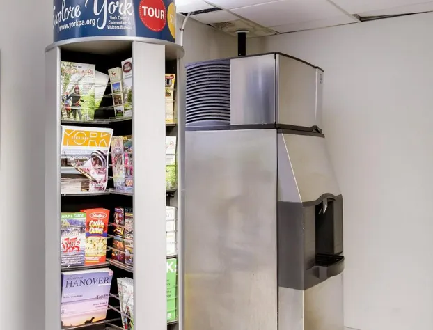 Red Roof Inn York Downtown hotel detail image 2