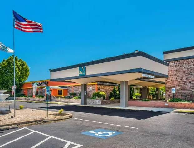 Quality Inn & Suites York East hotel detail image 3