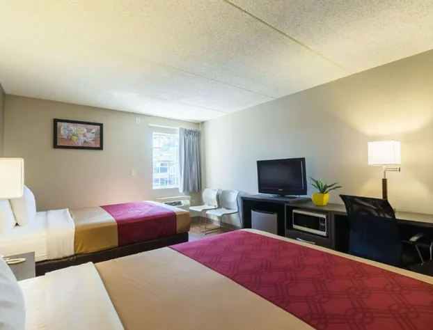 Econo Lodge Harrisburg - Southwest of Hershey Area hotel detail image 4