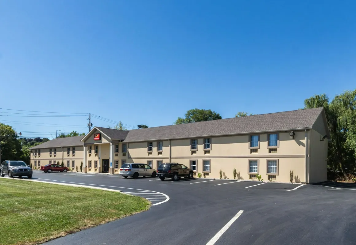 Econo Lodge Harrisburg - Southwest of Hershey Area hotel hero