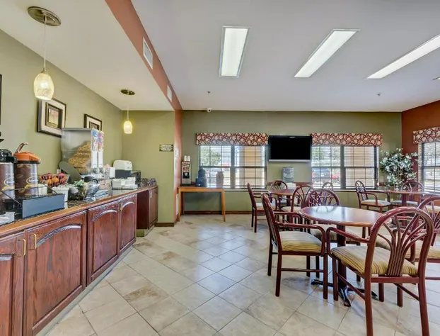 Super 8 by Wyndham Weslaco hotel detail image 3