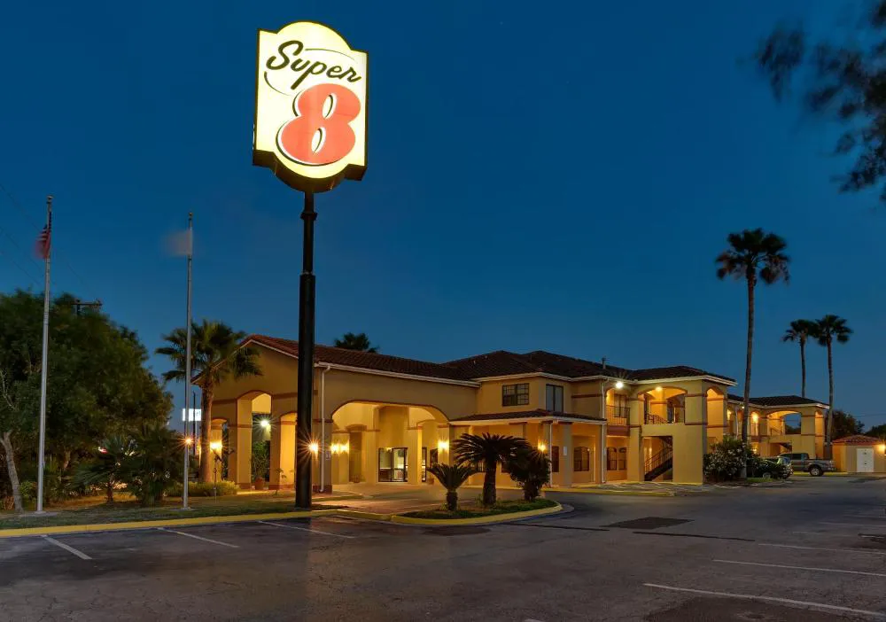 Super 8 by Wyndham Weslaco hotel hero