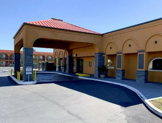 Quality Inn Redding near I-5 hotel detail image 4