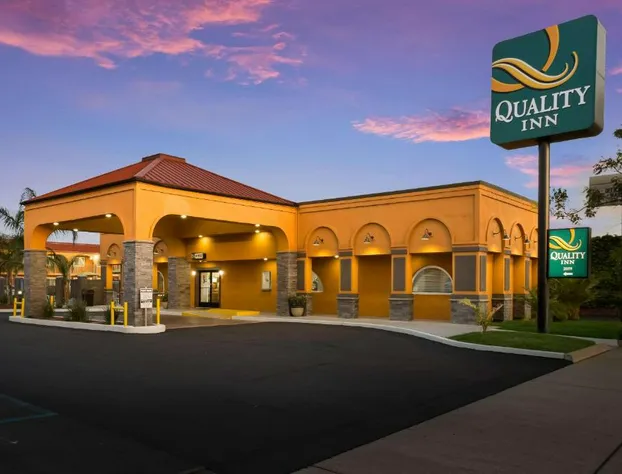 Quality Inn Redding near I-5 hotel detail image 1