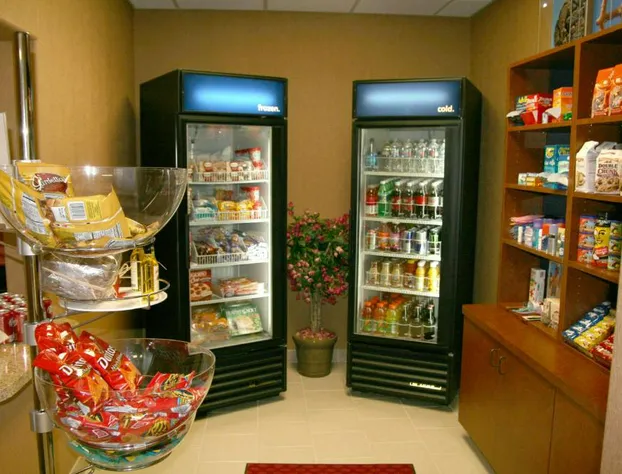 Hampton Inn & Suites Red Bluff hotel detail image 2