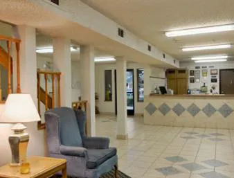 Super 8 by Wyndham Redding hotel detail image 1