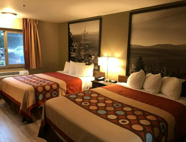 Super 8 by Wyndham Redding hotel detail image 4