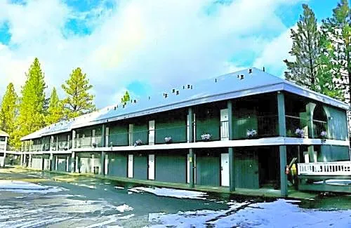 Travelodge by Wyndham Big Bear Lake CA hotel hero