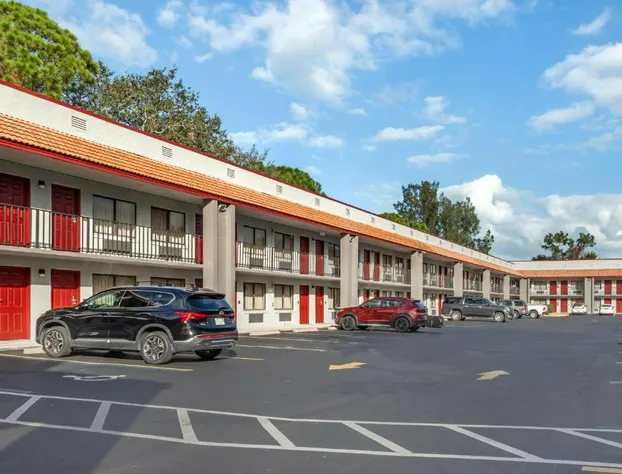 Red Roof Inn Ft Pierce hotel detail image 2