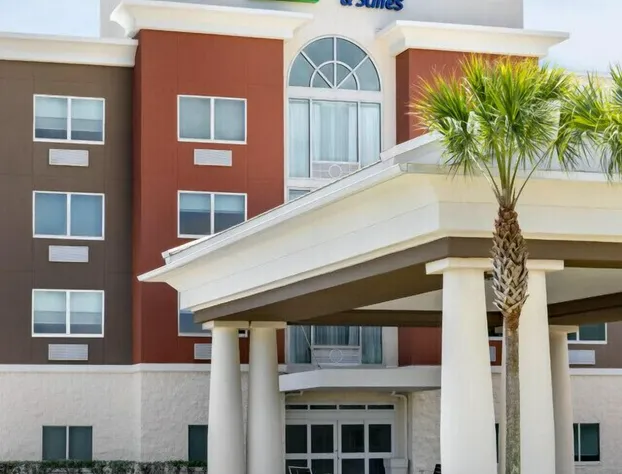 Holiday Inn Express Hotel & Suites Fort Pierce West by IHG hotel detail image 1