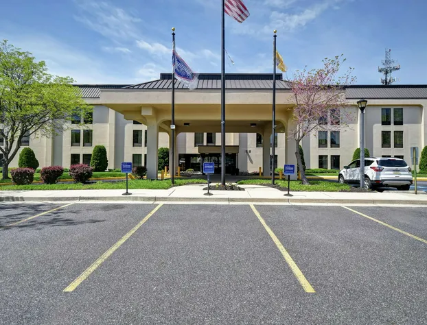 Comfort Inn & Suites Mt. Holly - Westampton hotel detail image 2