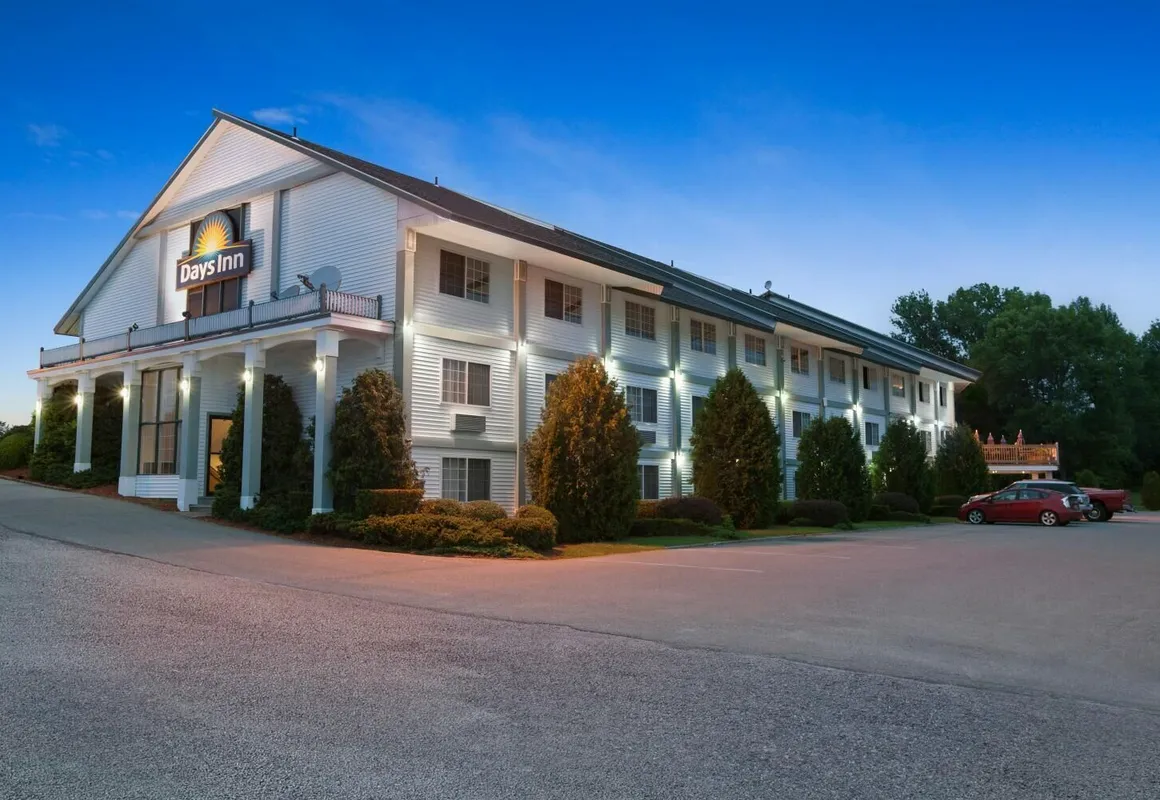 Days Inn by Wyndham Shelburne/Burlington hotel hero