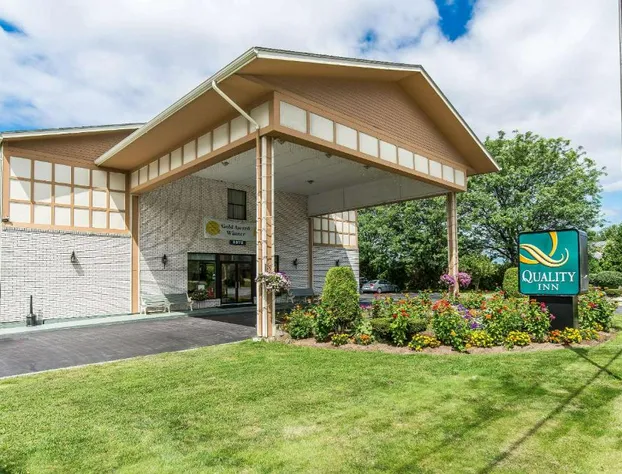 Quality Inn Shelburne - Burlington hotel detail image 1
