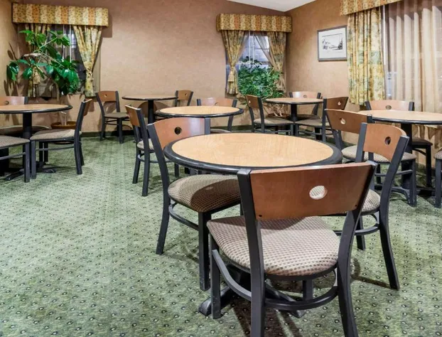 Ramada by Wyndham Frisco hotel detail image 3