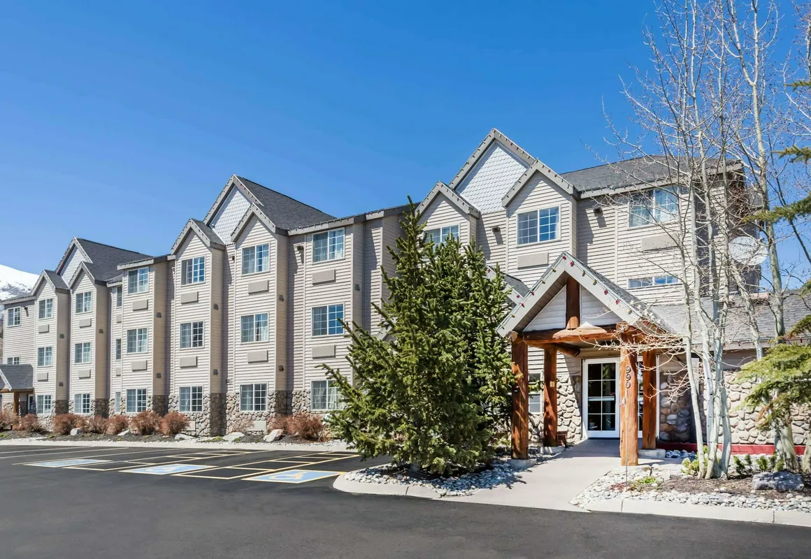 Ramada by Wyndham Frisco hotel hero