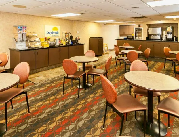 Days Inn by Wyndham Duluth Lakewalk hotel detail image 4