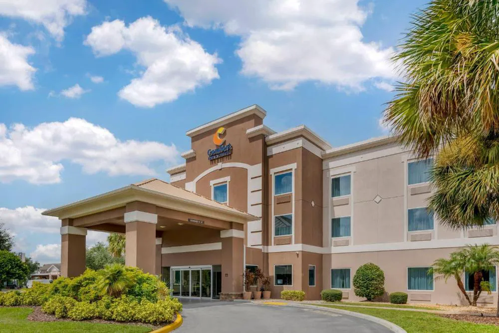 Comfort Inn & Suites Wildwood - The Villages hotel hero
