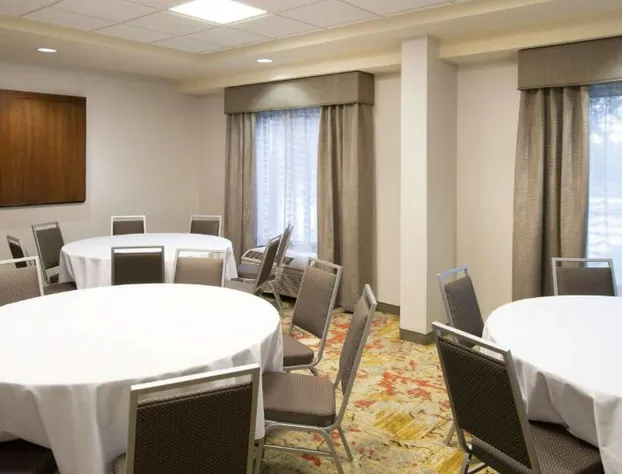 Hampton Inn & Suites N. Ft. Worth-Alliance Airport hotel detail image 2