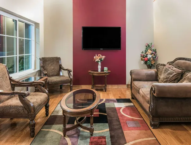 Super 8 by Wyndham Fort Worth North hotel detail image 2