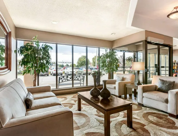 Travelodge by Wyndham Kingston LaSalle Hotel hotel detail image 2