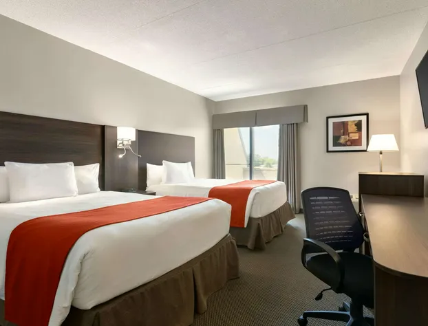 Travelodge by Wyndham Kingston LaSalle Hotel hotel detail image 4