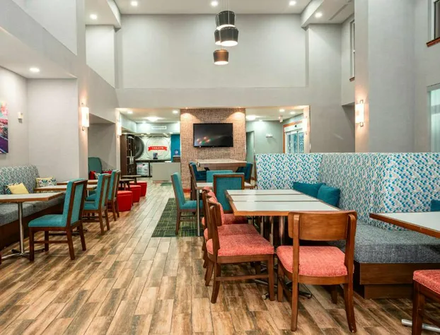 Hampton Inn & Suites Fort Worth-West-I-30 hotel detail image 3