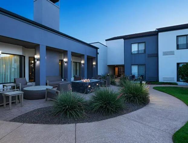 Courtyard by Marriott Fort Worth University Drive hotel detail image 1