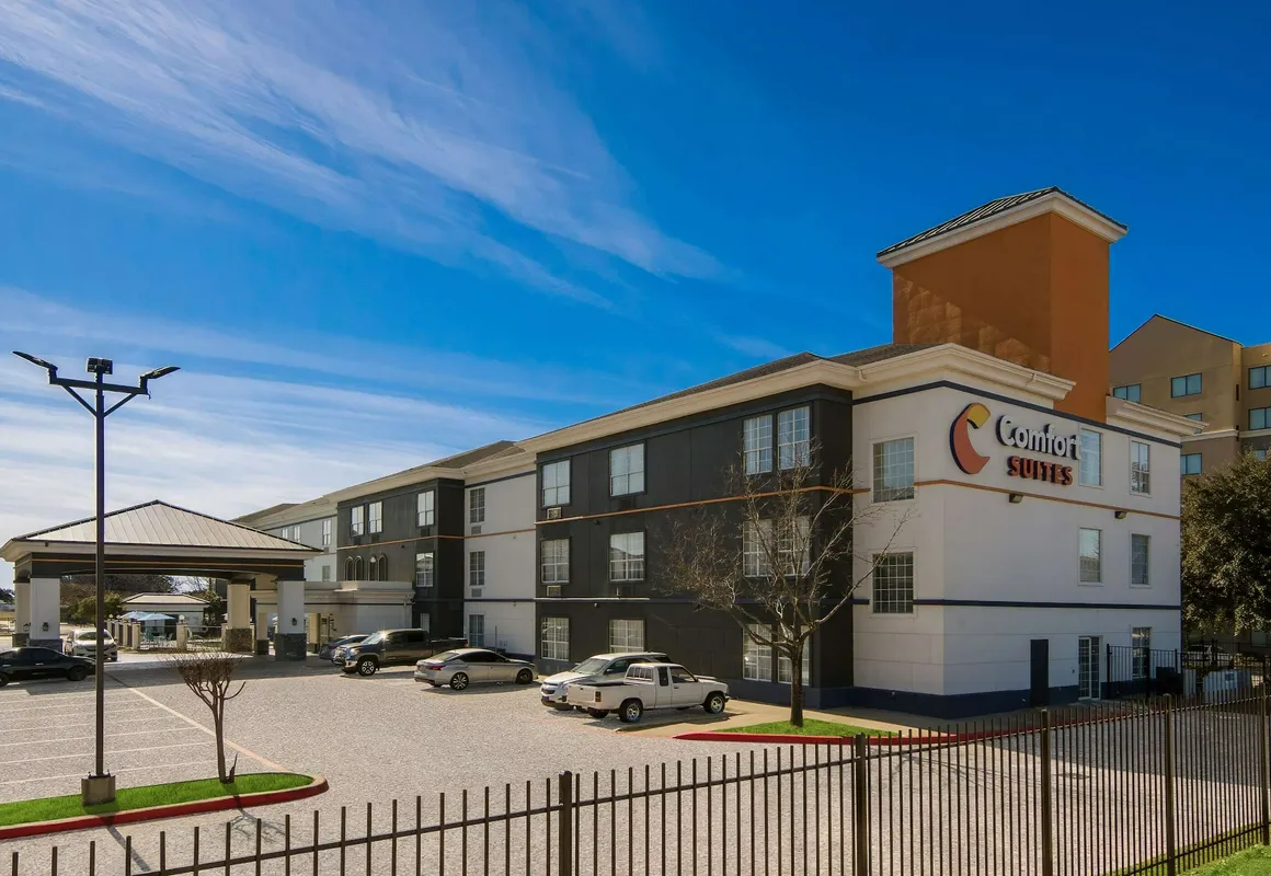 Comfort Suites Fort Worth North Fossil Creek hotel hero