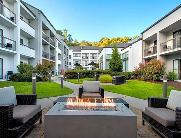 Courtyard by Marriott Tarrytown Westchester County hotel detail image 1