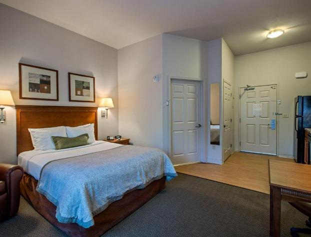 Candlewood Suites Lakewood hotel detail image 4
