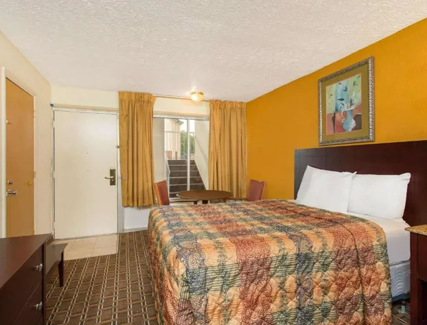 Days Inn by Wyndham Chester hotel detail image 4